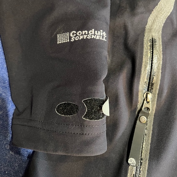 Mountain Hardwear seam sealed soft shell jacket sz M - Picture 2 of 9